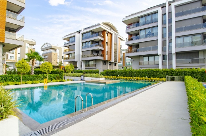 شقق في كونيالتي - انطاليا