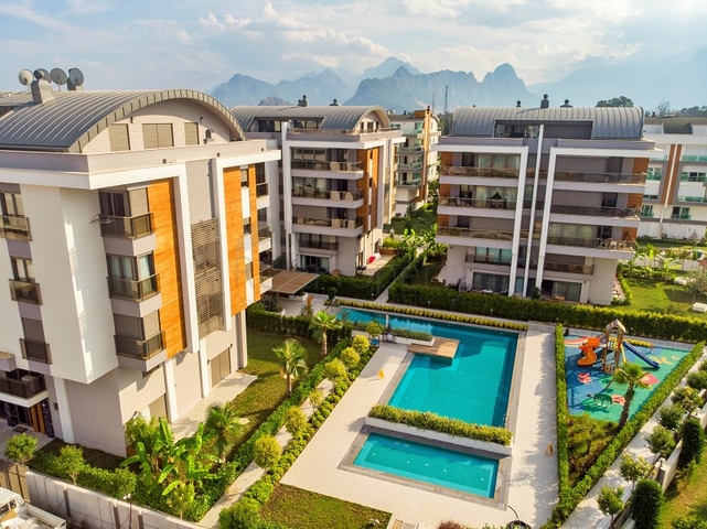 شقق في كونيالتي - انطاليا