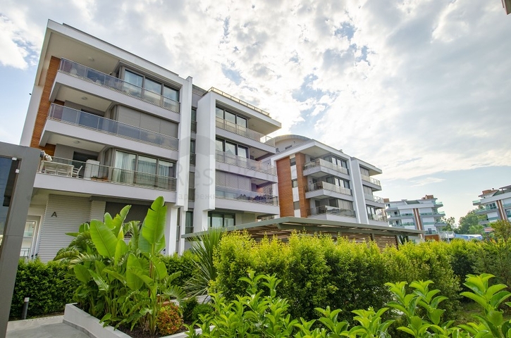 شقق في كونيالتي - انطاليا