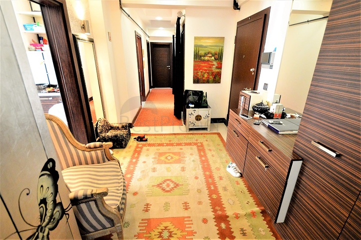 شقة بثلاث غرف نوم في انطاليا / كونيالتي