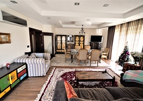 شقة بثلاث غرف نوم في انطاليا / كونيالتي