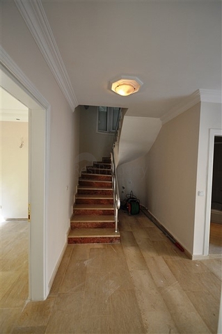 فيلا فاخرة في وسط مدينة ألانيا 