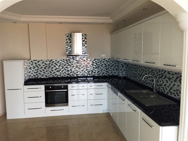 فيلا فاخرة في وسط مدينة ألانيا 