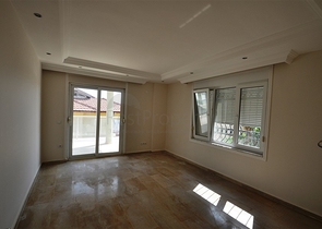 فيلا فاخرة في وسط مدينة ألانيا 