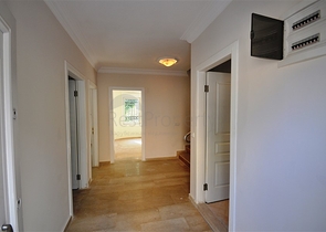 فيلا فاخرة في وسط مدينة ألانيا 