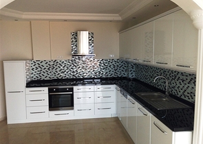 فيلا فاخرة في وسط مدينة ألانيا 