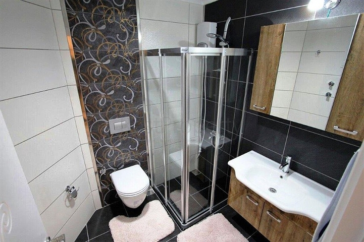 شقة في قلب مدينة الانيا 