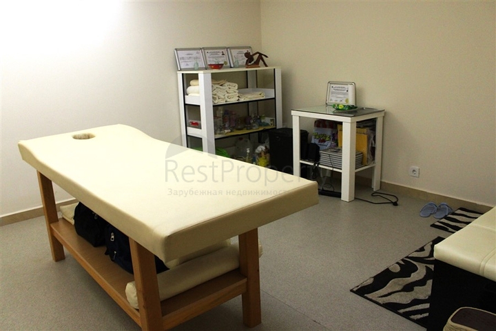 شقة من غرفتين للايجار 200 متر من البحر