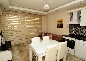 شقة من غرفتين للايجار 200 متر من البحر