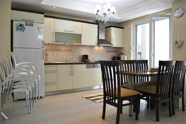 شقة واسعة في محمود لار / الانيا