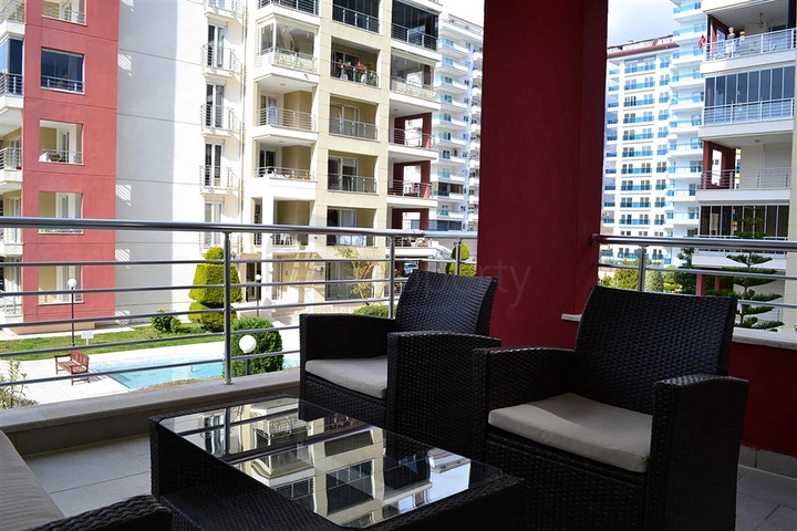 شقة واسعة في محمود لار / الانيا