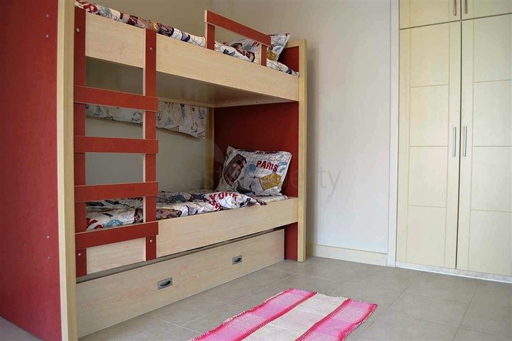 شقة واسعة في محمود لار / الانيا