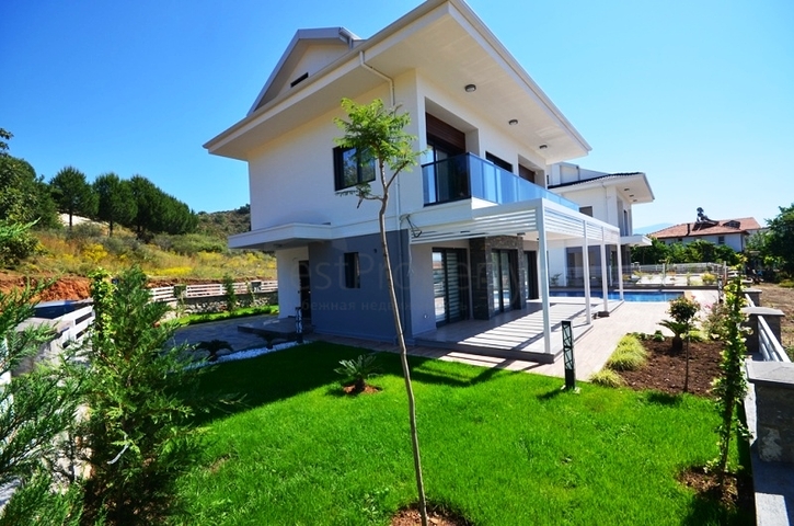 فيلا حديثة في فتحية / تركيا