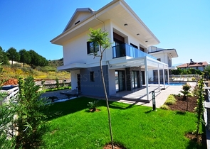 فيلا حديثة في فتحية / تركيا