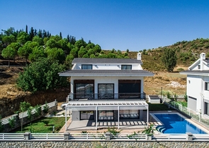 فيلا حديثة في فتحية / تركيا