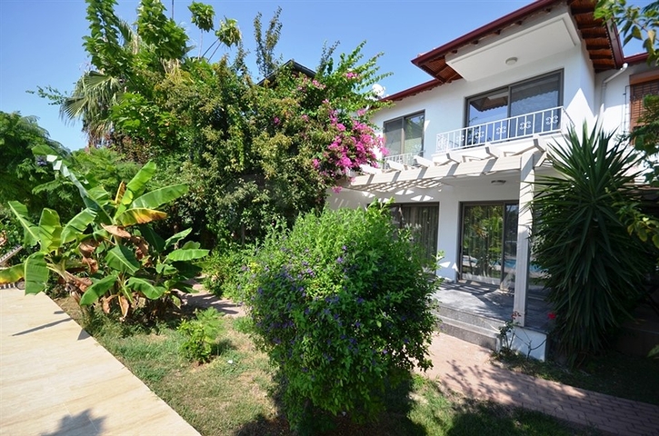 فيلا فاخرة في فتحية 