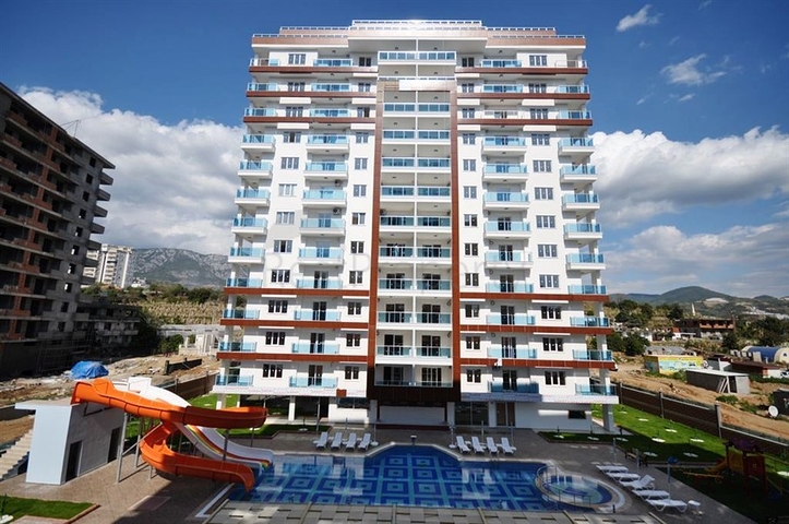 شقة ضمن مجمع فاخر في محمودلار