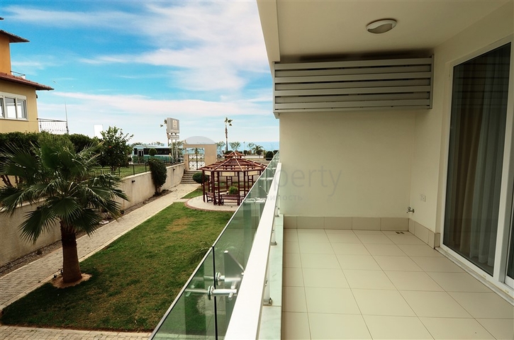 شقة على البحر في الانيا ضمن مجمع فاخر 