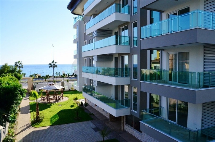 شقة على البحر في الانيا ضمن مجمع فاخر 