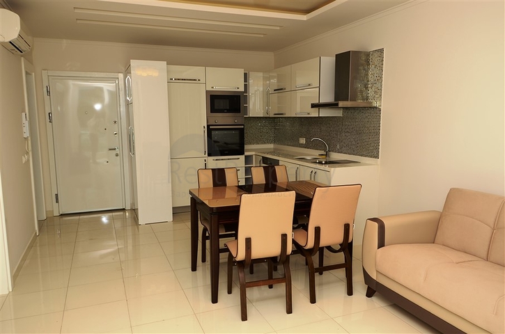 شقة على البحر في الانيا ضمن مجمع فاخر 