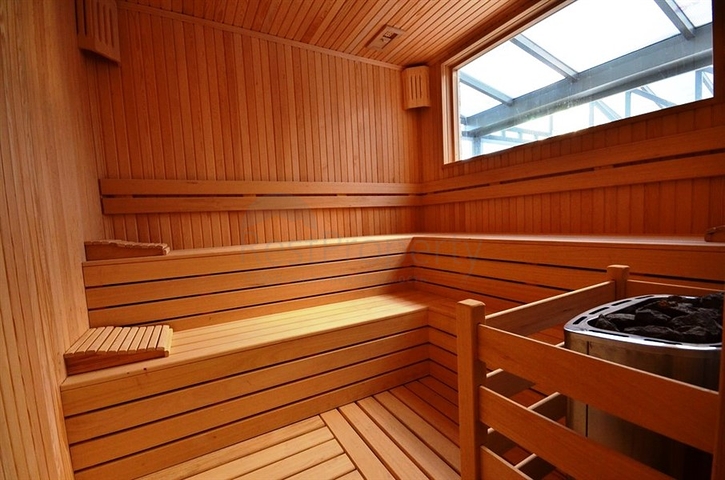 شقة على البحر في الانيا ضمن مجمع فاخر 