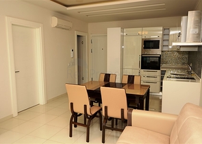 شقة على البحر في الانيا ضمن مجمع فاخر 