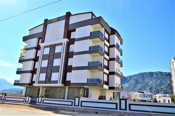 شقة سكنية في أحد المجمعات الحديثة في منطقة ليمان – انطاليا