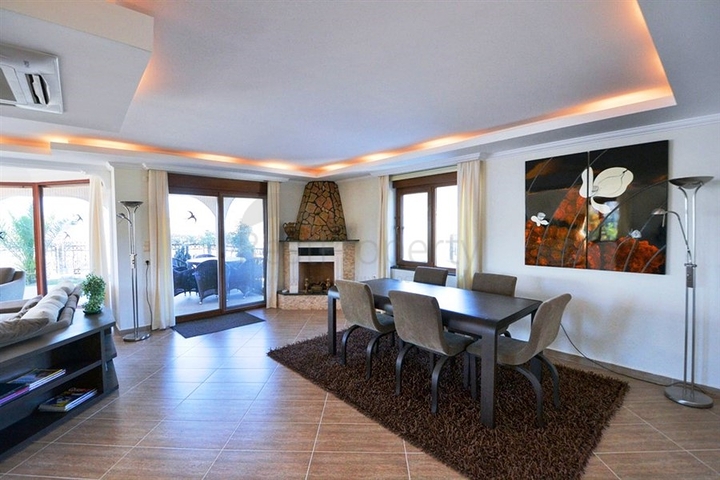 فيلا فاخرة في الانيا / تركيا 