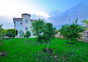 فيلا فاخرة في الانيا / تركيا 