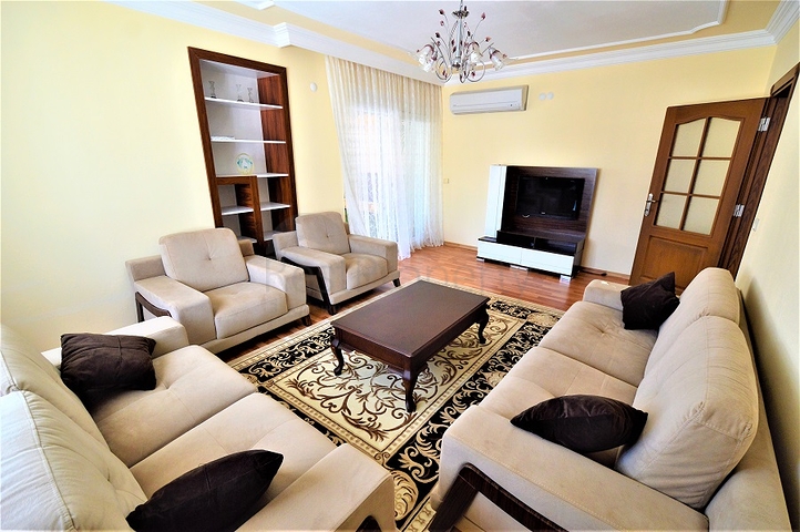 شقة فاخرة بإطلالة بحرية في منطقة كونيالتي أنطاليا