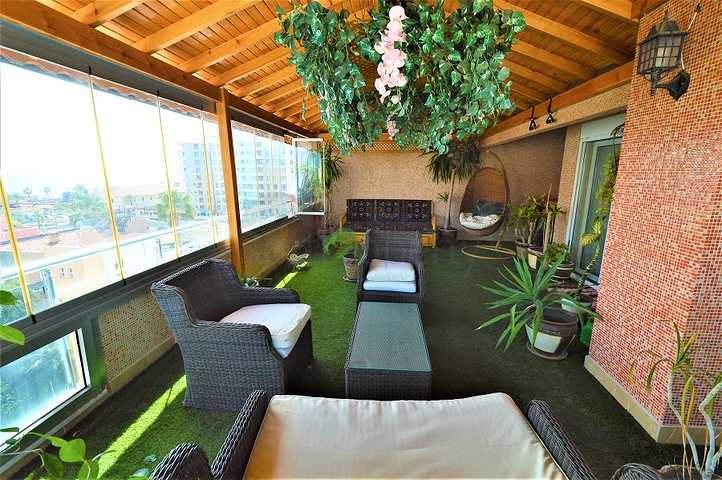 شقة فاخرة بإطلالة بحرية في منطقة كونيالتي أنطاليا