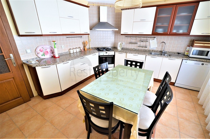 شقة فاخرة بإطلالة بحرية في منطقة كونيالتي أنطاليا