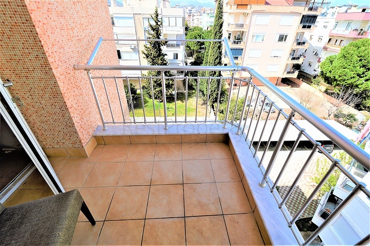 شقة فاخرة بإطلالة بحرية في منطقة كونيالتي أنطاليا