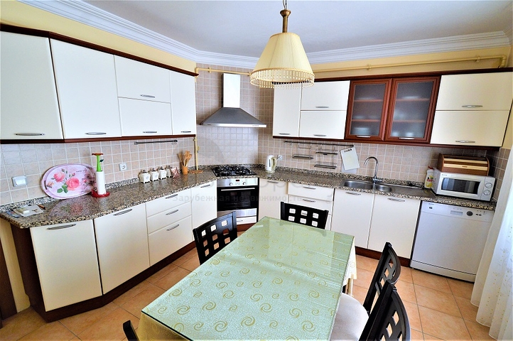 شقة فاخرة بإطلالة بحرية في منطقة كونيالتي أنطاليا