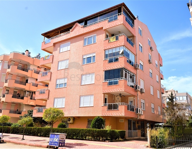 شقة فاخرة بإطلالة بحرية في منطقة كونيالتي أنطاليا