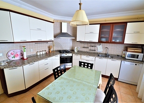 شقة فاخرة بإطلالة بحرية في منطقة كونيالتي أنطاليا