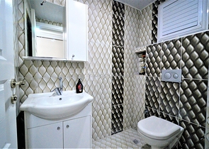 شقة واسعة في احد المجمعات على بعد 200 متر من شاطئ البحر في منطقة ليمان – أنطاليا