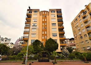 شقة واسعة في احد المجمعات على بعد 200 متر من شاطئ البحر في منطقة ليمان – أنطاليا