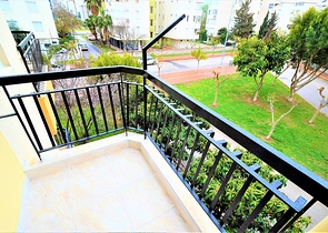 شقة واسعة في احد المجمعات على بعد 200 متر من شاطئ البحر في منطقة ليمان – أنطاليا