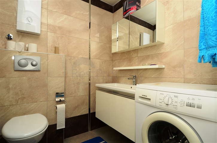 شقة مفروشة بتخطيط 1+1 في منطقة أوبا – ألانيا