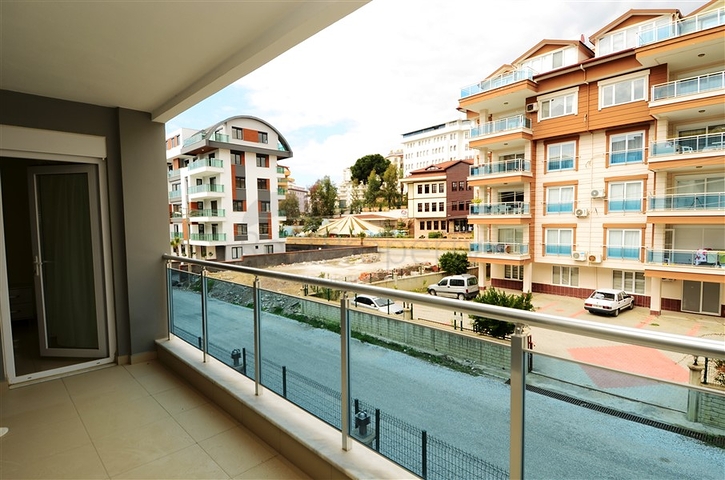 شقة مفروشة بتخطيط 1+1 في منطقة أوبا – ألانيا