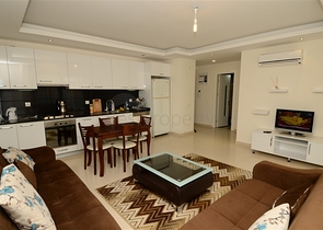 شقة مفروشة بتخطيط 1+1 في منطقة أوبا – ألانيا