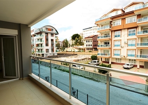 شقة مفروشة بتخطيط 1+1 في منطقة أوبا – ألانيا