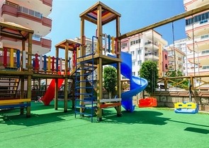 شقة مفروشة ضمن أحد المجمعات بإطلالة ساحرة على البحر الأبيض المتوسط في منطقة محمود لار – ألانيا