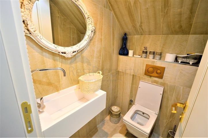 شقة بينتهاوس ضمن أحد المجمعات الفاخرة المشهورة في منطقة كونيالتي – أنطاليا