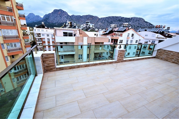 شقة بينتهاوس ضمن أحد المجمعات الفاخرة المشهورة في منطقة كونيالتي – أنطاليا