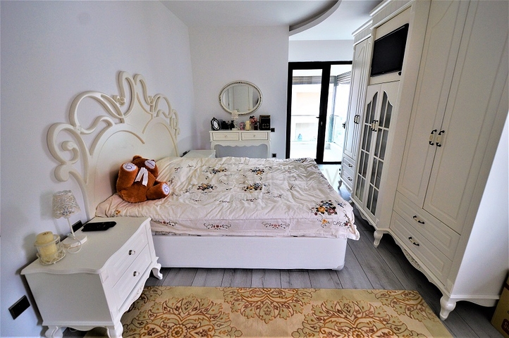 شقة بينتهاوس ضمن أحد المجمعات الفاخرة المشهورة في منطقة كونيالتي – أنطاليا