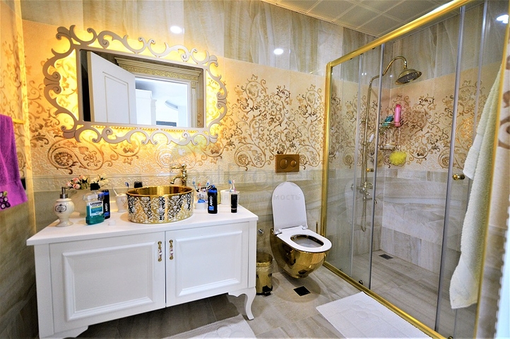 شقة بينتهاوس ضمن أحد المجمعات الفاخرة المشهورة في منطقة كونيالتي – أنطاليا