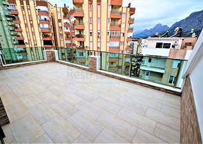 شقة بينتهاوس ضمن أحد المجمعات الفاخرة المشهورة في منطقة كونيالتي – أنطاليا