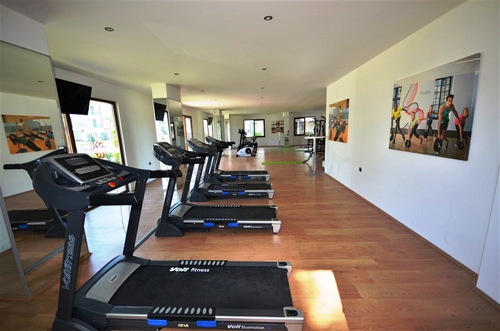 شقة واسعة بتخطيط 2+1 ضمن مجمع رائع على ضفاف النهر في منطقة أوبا – ألانيا